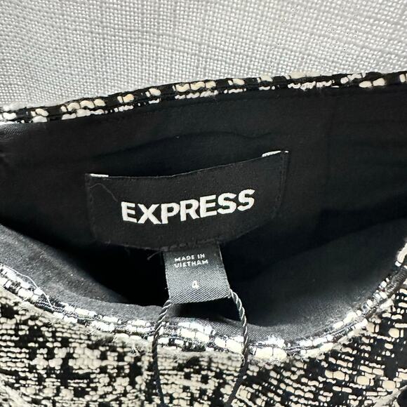 Express Tweed Black and White Speckled Sailor Style Shorts- Women's Size 4 - Picture 3 of 5